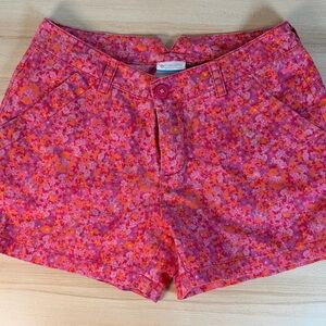 Columbia Women's Vibrant Floral Shorts